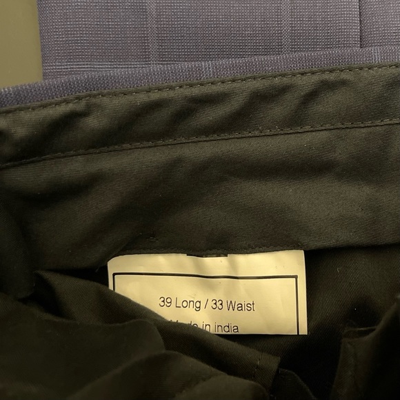 Brand new Joseph A. Bank Traveler suit. - Picture 5 of 7